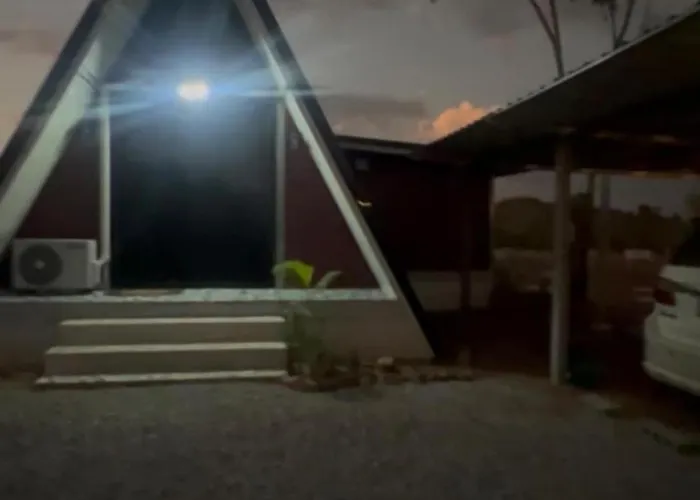 A-frame Farm Hut For A Tree Change ที่ตั้งแคมป์ สวนผึ้ง